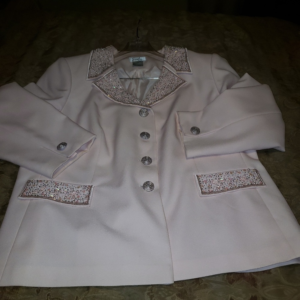 Emily Suit - Picture 5 of 5